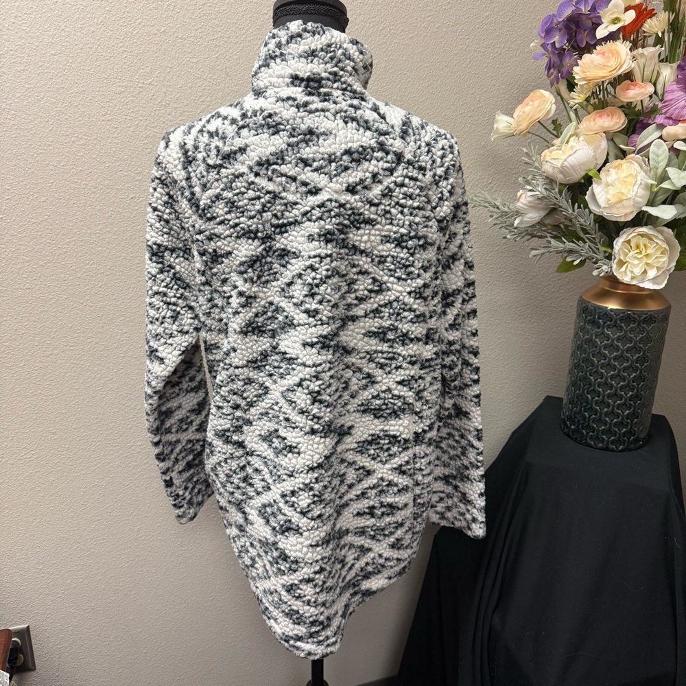 Cozy Sherpa Gray White Fleece Pullover L | Half Zip Plush Winter Warm Jacket - Picture 5 of 10